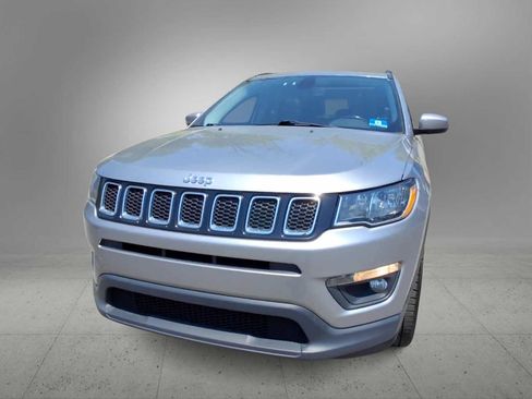 Used 2020 Jeep Compass Latitude w/ Popular Equipment Group FWD image 3
