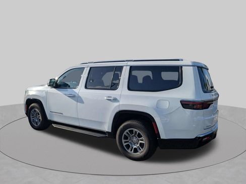 Used 2023 Jeep Wagoneer 4WD w/ Convenience Group I image 6