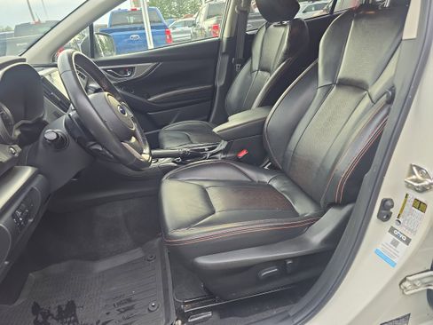 Used 2022 Subaru Crosstrek 2.5i Limited w/ Moonroof Package 2 AWD/4WD image 9