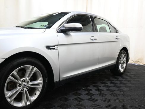 Used 2016 Ford Taurus SEL w/ Equipment Group 201A AWD/4WD image 7