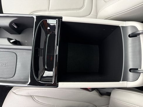 Used 2025 Hyundai Tucson Limited image 28