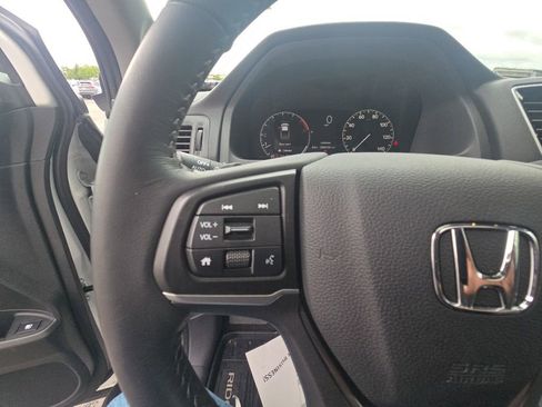 Certified 2025 Honda Ridgeline RTL image 18