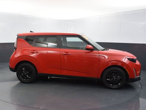 Used 2023 Kia Soul S image 4