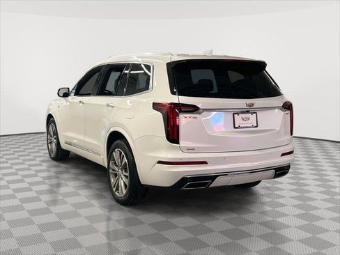 Used 2022 Cadillac XT6 Premium Luxury image 7
