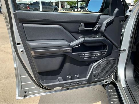 New 2026 Toyota 4Runner TRD Off-Road Premium AWD/4WD image 10