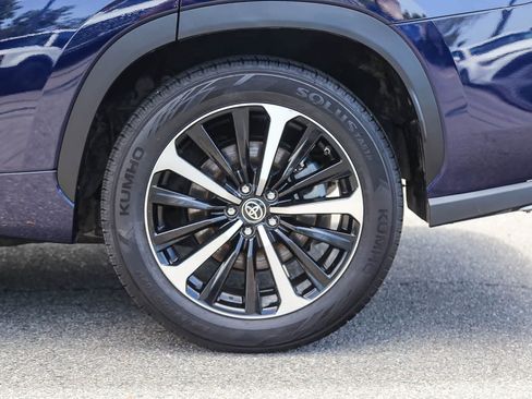 Used 2022 Toyota Highlander XSE FWD image 8
