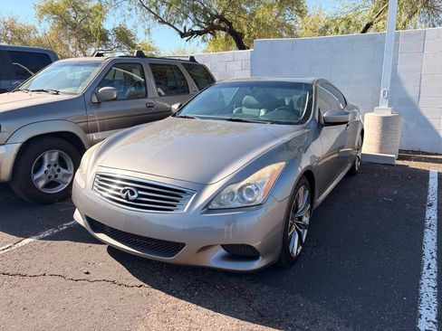 Used 2009 INFINITI G37 Journey w/ Premium Pkg RWD image 2