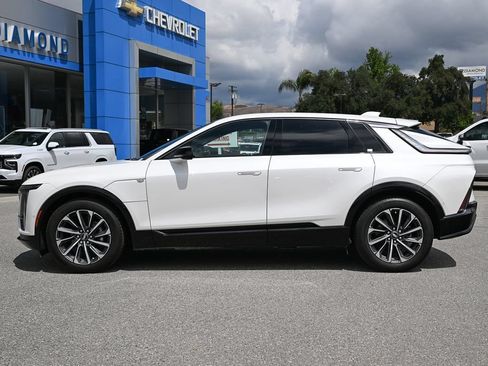 Used 2024 Cadillac Lyriq Sport RWD image 7