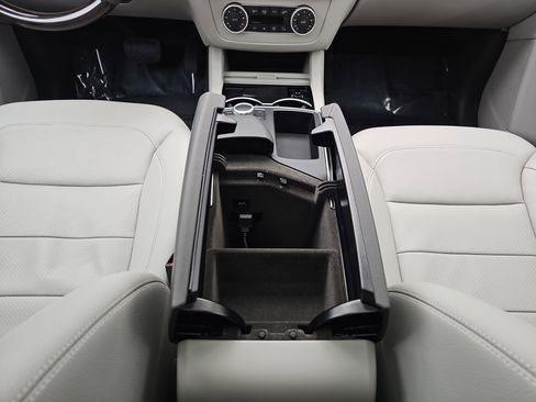 Used 2015 Mercedes-Benz ML 350 4MATIC image 29