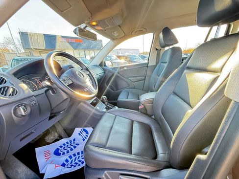 Used 2016 Volkswagen Tiguan S image 13