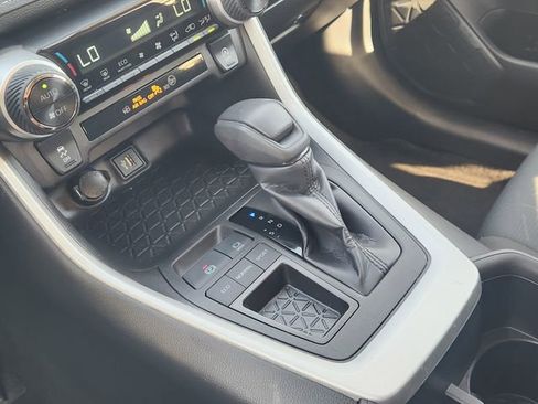 Used 2024 Toyota RAV4 XLE image 17
