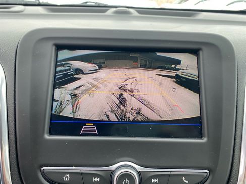 Used 2020 Chevrolet Equinox LT image 11