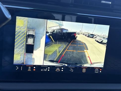 Used 2024 GMC Sierra 2500 AT4X image 41