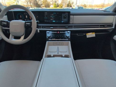 New 2026 Hyundai Santa Fe SE image 5