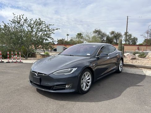 Used 2019 Tesla Model S 100D image 7
