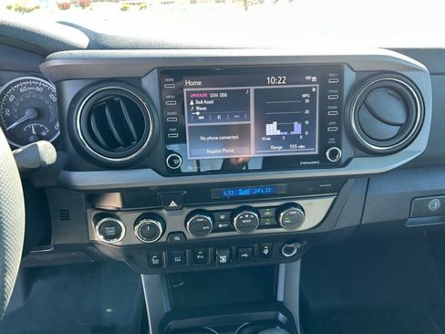 Used 2022 Toyota Tacoma TRD Off-Road w/ Technology Package image 21