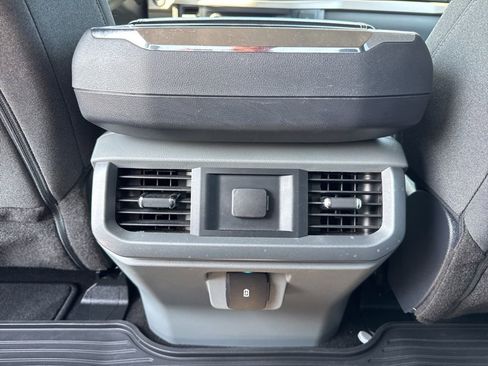 Used 2021 Ford F150 XLT image 25