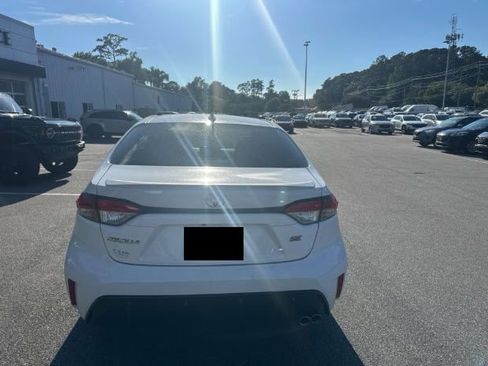 Used 2025 Toyota Corolla SE FWD image 5