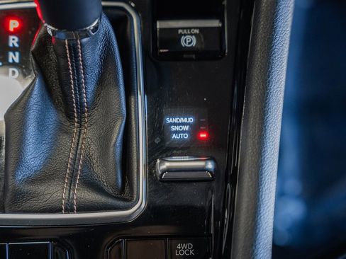 Certified 2022 Jeep Compass Limited w/ Sun and Sound Group image 32