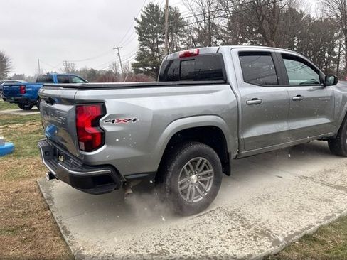 Used 2024 Chevrolet Colorado LT w/ LT Convenience Package image 6