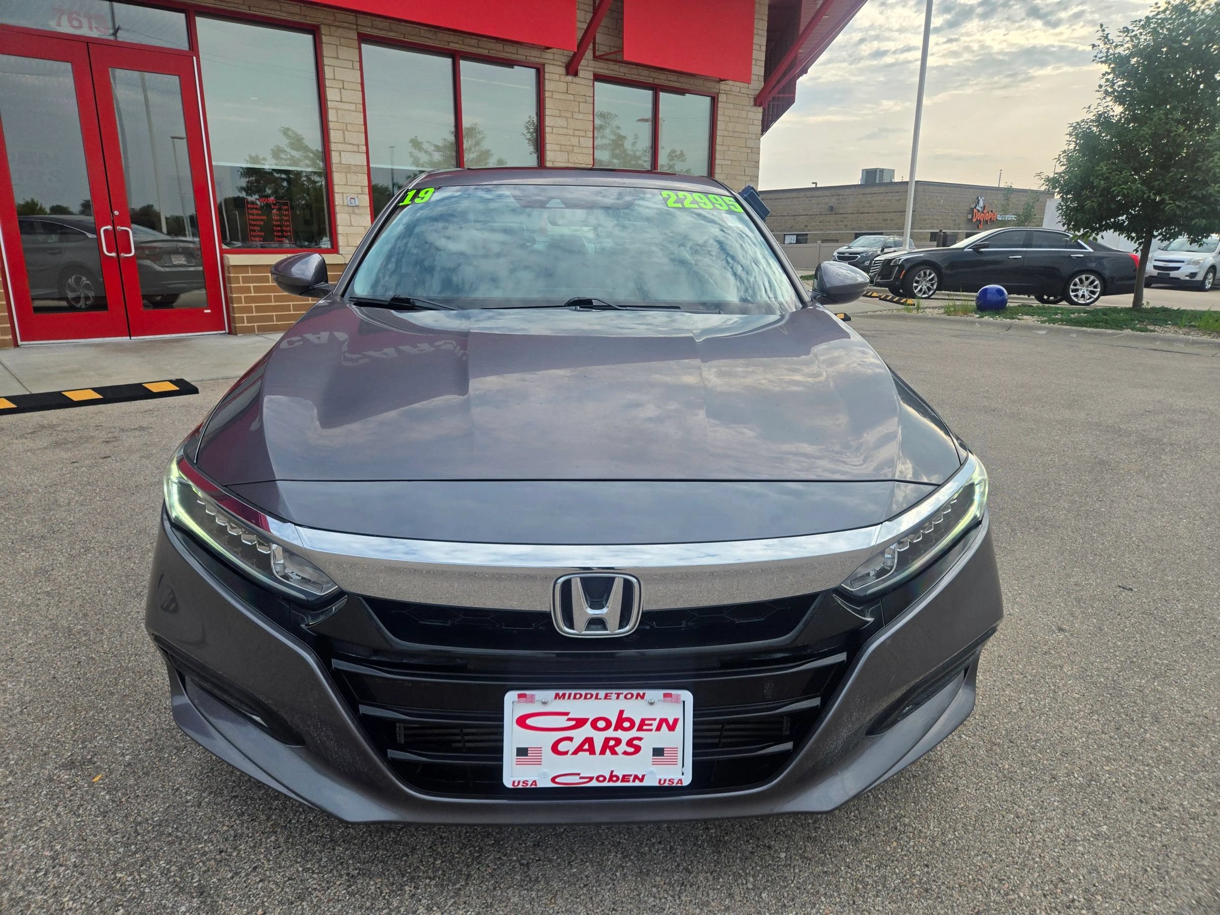 Used 2019 Honda Accord EX-L image 2