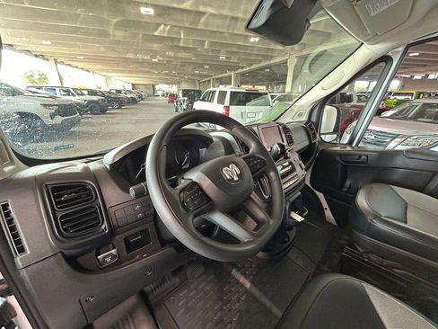 Used 2023 RAM ProMaster 2500 image 21