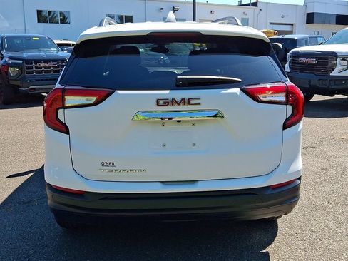 Certified 2023 GMC Terrain SLE w/ Driver Convenience Package FWD image 5
