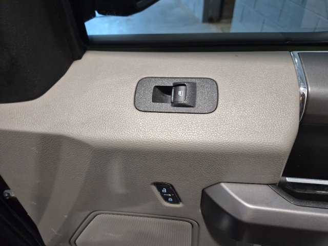Used 2019 Ford F150 XLT w/ Equipment Group 302A Luxury AWD/4WD image 25