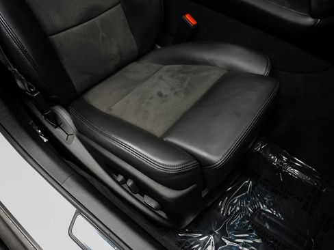 Used 2016 Cadillac CTS V w/ Carbon Fiber Package RWD image 39