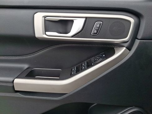 Certified 2023 Ford Explorer XLT AWD/4WD image 14