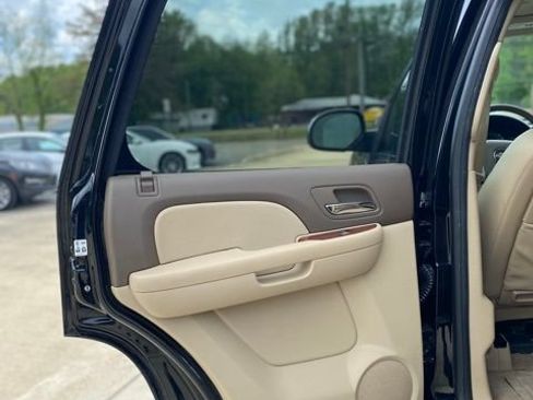 Used 2013 Chevrolet Tahoe LTZ RWD image 9