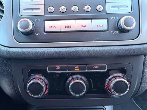 Used 2010 Volkswagen Tiguan S FWD image 38