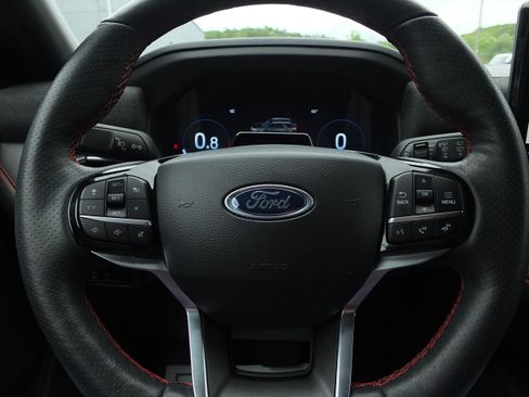 Used 2025 Ford Explorer ST-Line w/ ST-Line Street Pack AWD/4WD image 20