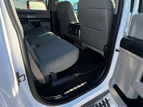 Used 2019 Ford F250 XLT w/ XLT Premium Package image 19