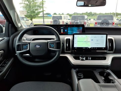 Certified 2025 Ford Expedition Max Active RWD image 15