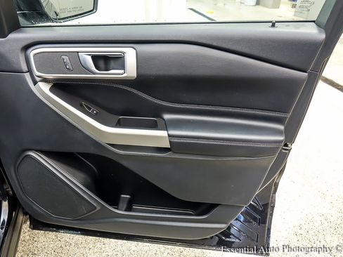 Certified 2022 Ford Explorer XLT image 26