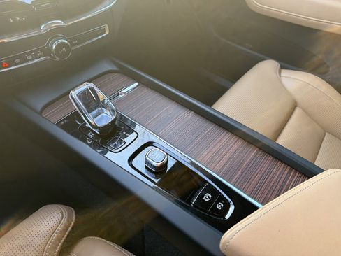 Certified 2023 Volvo XC60 B5 Ultimate w/ Climate Package image 26