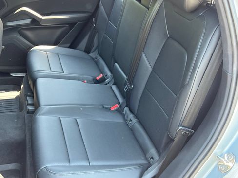 Certified 2025 Porsche Cayenne AWD/4WD image 18