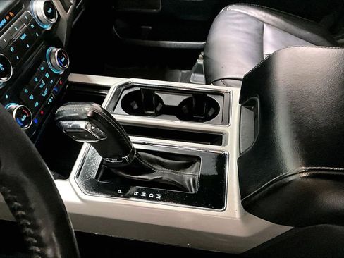 Used 2018 Ford F150 Lariat w/ Equipment Group 502A Luxury image 19