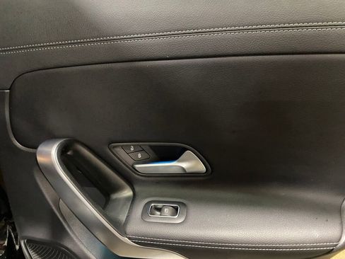 Used 2023 Mercedes-Benz CLA 250 4MATIC image 23