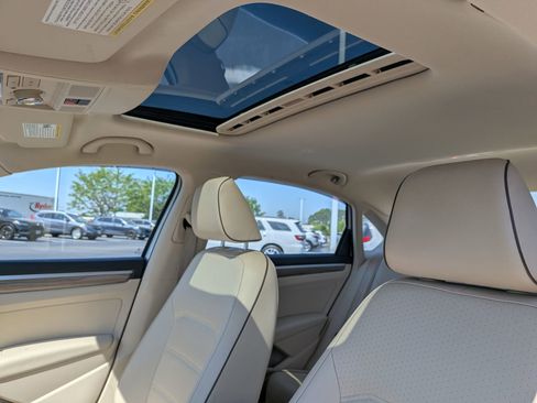 Used 2017 Volkswagen Passat 1.8T SE image 17