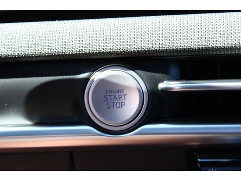 Used 2025 Hyundai Santa Cruz Limited image 25