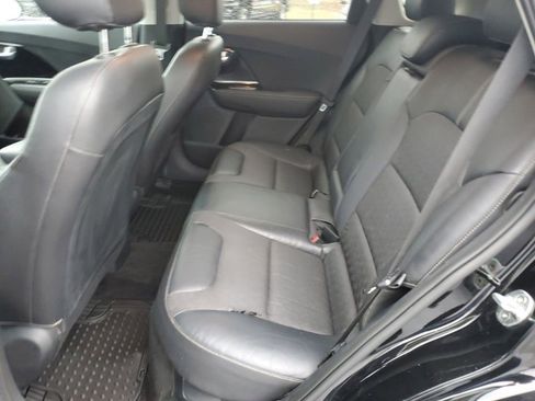 Used 2017 Kia Niro EX image 25