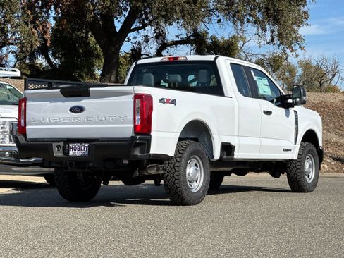 New 2026 Ford F250 XL w/ XL Off-Road Package image 3