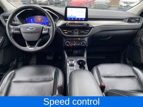 Used 2022 Ford Escape Titanium image 5