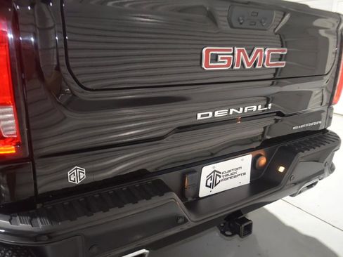 Used 2024 GMC Sierra 1500 Denali w/ Denali Reserve Package image 9