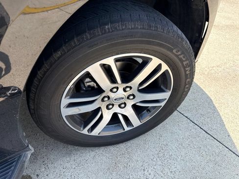 Used 2024 Ford Expedition Max Limited RWD image 16