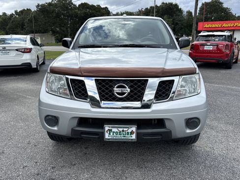 Used 2018 Nissan Frontier SV RWD image 8