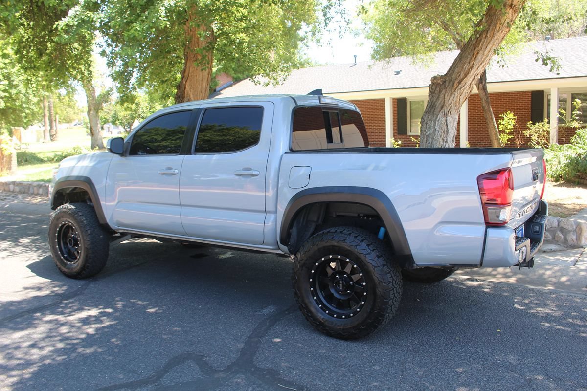 Used 2019 Toyota Tacoma TRD Off-Road AWD/4WD image 48