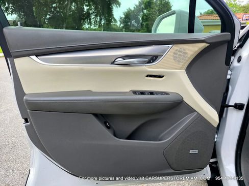 Used 2017 Cadillac XT5 Luxury FWD image 42